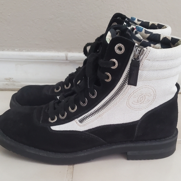 Chanel combat boots 38.5 - Picture 3 of 16